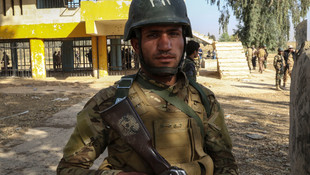 Ninova Muhafızları kent merkezine girmek için hazır bekliyor