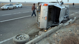 Öğrenci servisi ile kamyonet çarpıştı: 14 öğrenci yaralı