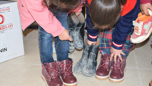 Öğrencilik yıllarını düşünüp öğrencilere yardım yaptı