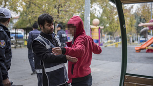 Okul önlerinde uyuşturucu denetimi