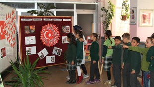 Okullardaki 15 Temmuz köşelerine yoğun ilgi
