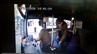 Otobüste çaldırdığı telefonuna sosyal medya sayesinde kavuştu