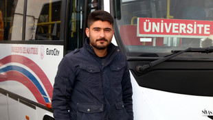 Rahatsızlanan yolcu hastaneye halk otobüsüyle götürüldü