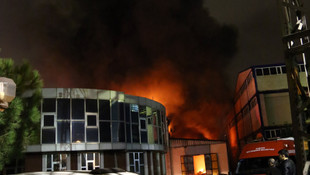 Samsun'da lastik fabrikasında yangın