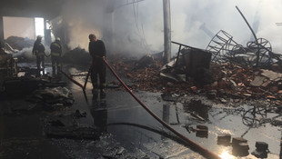 GÜNCELLEME - Samsun'da lastik fabrikasında yangın