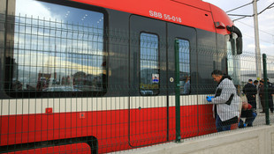 Samsun'da tramvayın çarptığı kişi yaşamını yitirdi