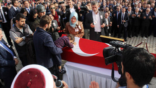 Safitürkü on binler uğurladı