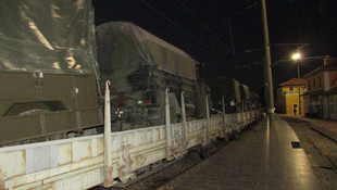 Sınıra askeri araç ve personel sevkiyatı