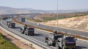 Sınıra askeri sevkiyat