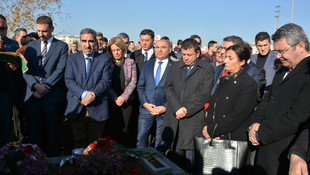 Tahir Elçi mezarı başında anıldı