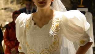 Tarihi gelinlikler gün yüzüne çıktı