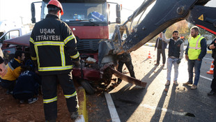 Uşak'ta trafik kazası: 1 ölü, 1 yaralı