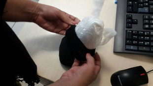 Uyuşturucuyla uçağa binerken yakalandı