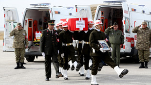 Vanda şehit korucular için tören düzenlendi