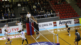 Voleybol: Efeler Ligi