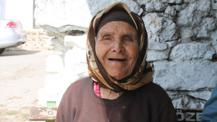 Yaşlılık aylığını biriktirerek, cami yapımına bağışladı