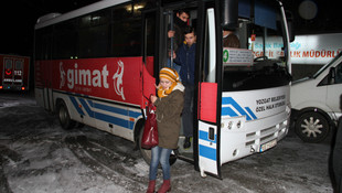 Yozgat'ta sürücüler buzlu yollarda zor anlar yaşadı