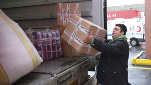 Alışveriş festivalinde sığınmacılar için yardım