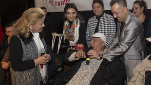 Başkentte engellilere akülü araç hediye edildi