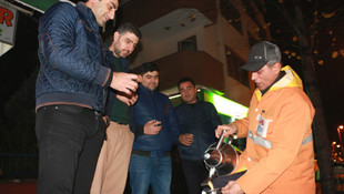 36 yıldır güğümle boza satıyor