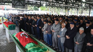 Adanada özel öğrenci yurdundaki yangında hayatı kaybeden 2 kişi Mersinde son yolculuğuna uğurlandı