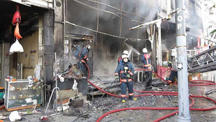 Kadıköyde türkü bar alev alev yandı