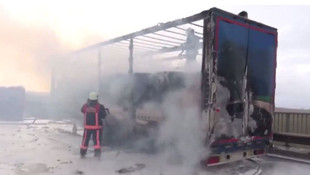 TEMde TIR yangını! Trafik kapandı