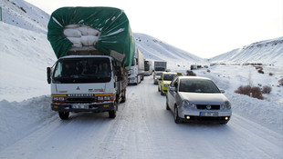 Ağrı-Van Karayolu ulaşıma kapandı