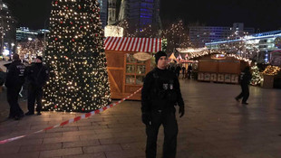 Almanya’nın başkenti Berlin’de bir Noel pazarına giren kamyon çok sayıda kişinin yaralanmasına yol açtı.