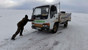 Soğuk hava nedeniyle kilitler de dondu