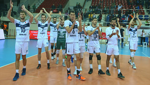 Voleybol: Efeler Ligi