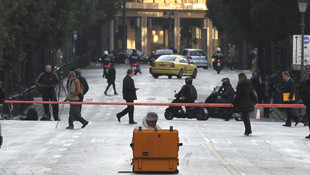 Atina'da Çalışma Bakanlığında bomba paniği