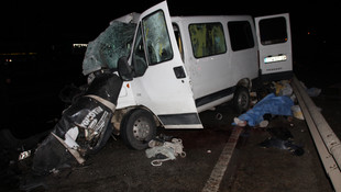 Baba-oğul trafik kazasında öldü