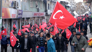 Bitlis'te binlerce kişi terörü lanetledi