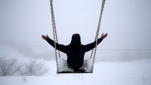 Bolu Dağı'nda kar yağışı ve yoğun sis