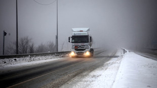 Bolu Dağı'nda kar yağışı
