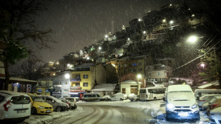 Bursa'da kar yağışı etkisini sürdürüyor