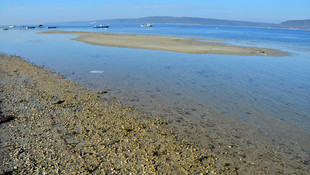 Çanakkale Boğazı'nda deniz 10 metre çekildi