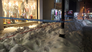 Çatıdan düşen kar kütlesi çocuğu hastanelik etti