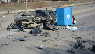 Çekiciye çarpan motosiklet sürücüsü öldü