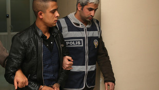 Cinayet zanlısının yakalanma anı güvenlik kamerasında