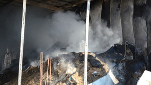 Denizli'de ay çekirdeği deposunda yangın