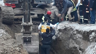 Denizli'de kanalizasyon kazısında göçük: 2 yaralı