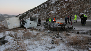Denizli'de trafik kazası: 2 ölü, 1 yaralı