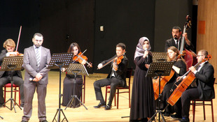 Dünya şairlerinin Hz. Muhammed'i öven şiirleri seslendirildi