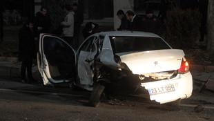 Elazığ'da zincirleme trafik kazası: 3 yaralı