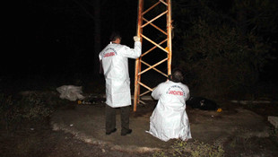 Elektrik direğinden kablo çalmak isterken canından oldu