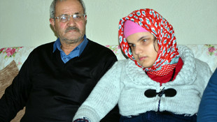 Engelli kızının tedavisi için evini satılığa çıkardı