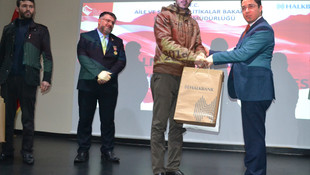 Erzurum'da 11 şehit çocuğuna dizüstü bilgisayar verildi