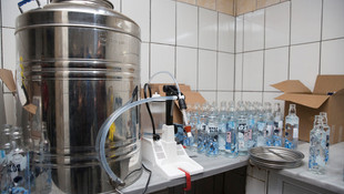 Eyüp'te sahte içki operasyonu